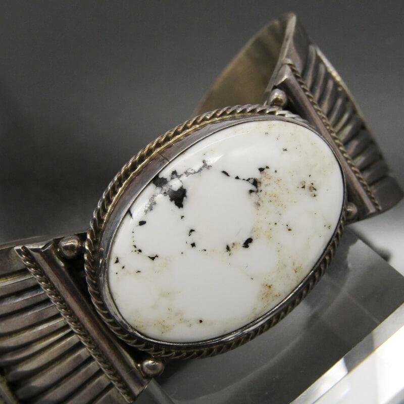 Navajo  martinez ホワイトバッファロー バングル NAVAJO/ナバホ族 ホワイトバッファロー 5個付き バングル 【送料