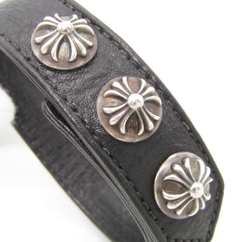 CHROME HEARTS（クロムハーツ） レザーブレスレット 3BTN 2SNP クロス