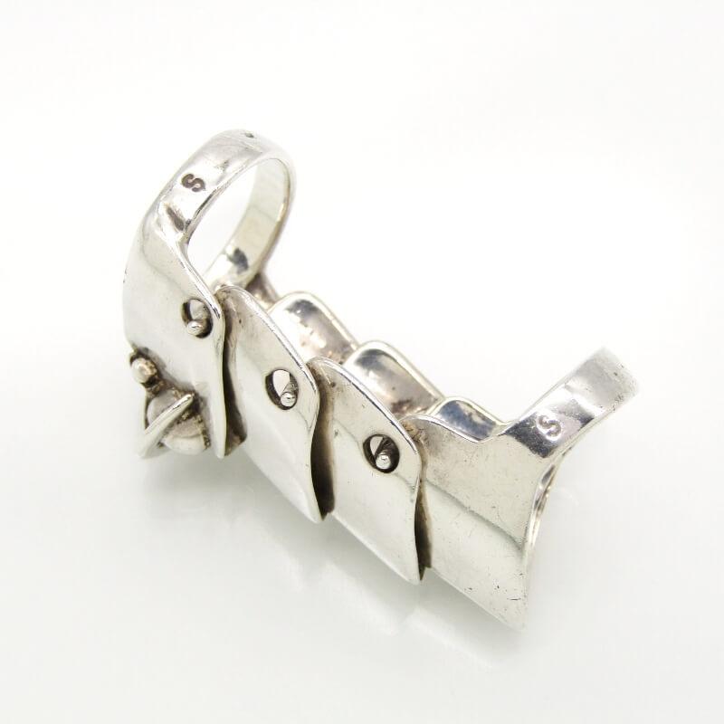 Vivienne Westwood（ヴィヴィアンウエストウッド） リング ARMOUR RING