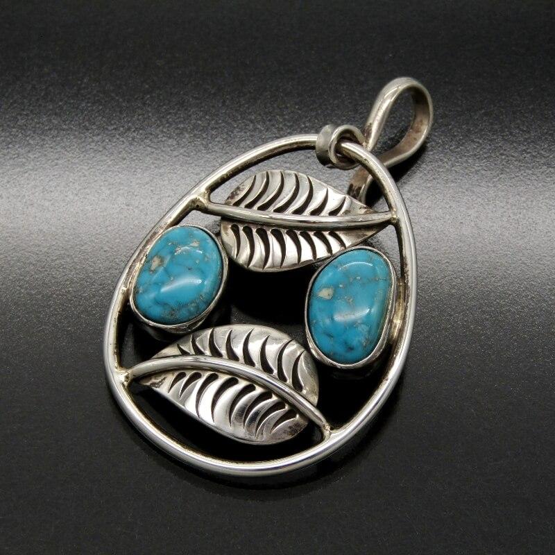 スティーブ・イエローホース インディアンジュエリー ペンダント スティーブ・イエローホース インディアンジュエリー ペンダント Steve