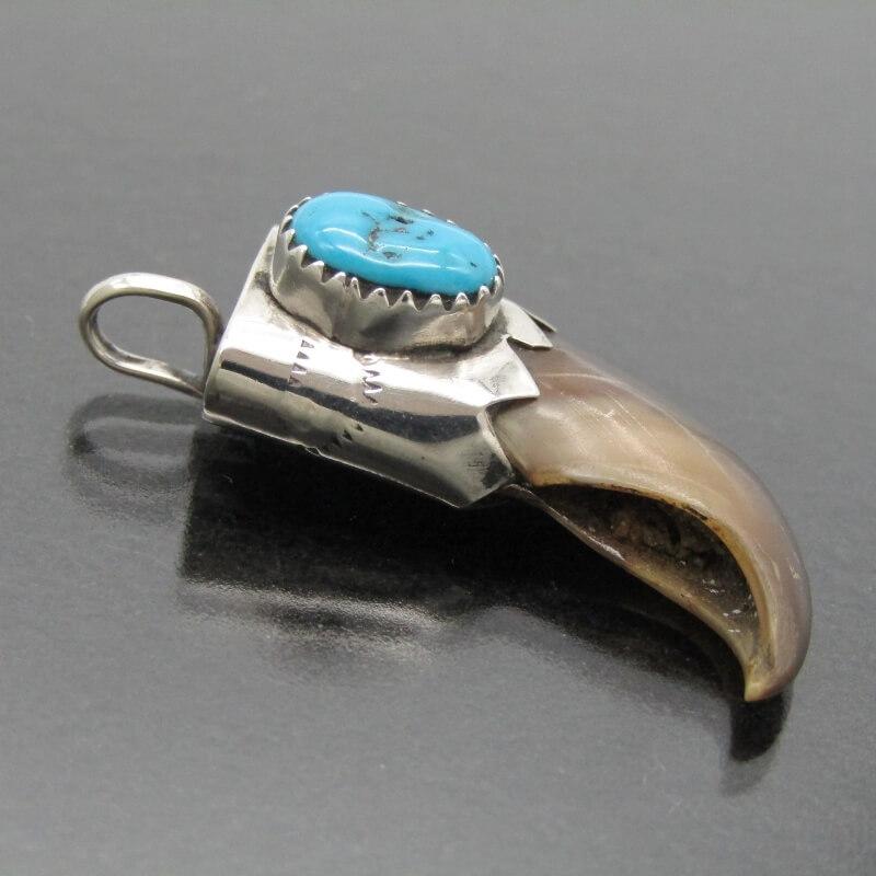インディアンジュエリーNavajoベアクローペンダントトップターコイズ Navajo ナバホ族 ペンダント ベアクロー ターコイズ トップ ナバホ