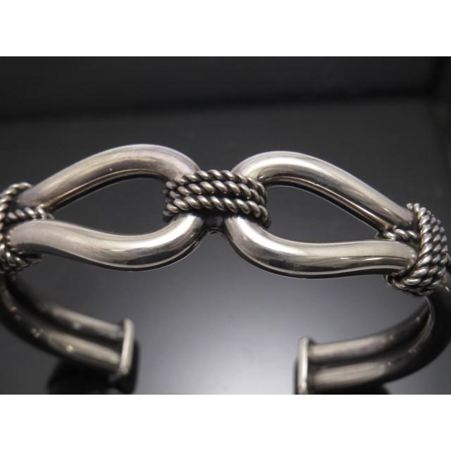 美品 Steve Arviso ナバホ族 ホースウィスパラー バングル 美品 Steve Arviso ナバホ族 ホースウィスパラー バングル