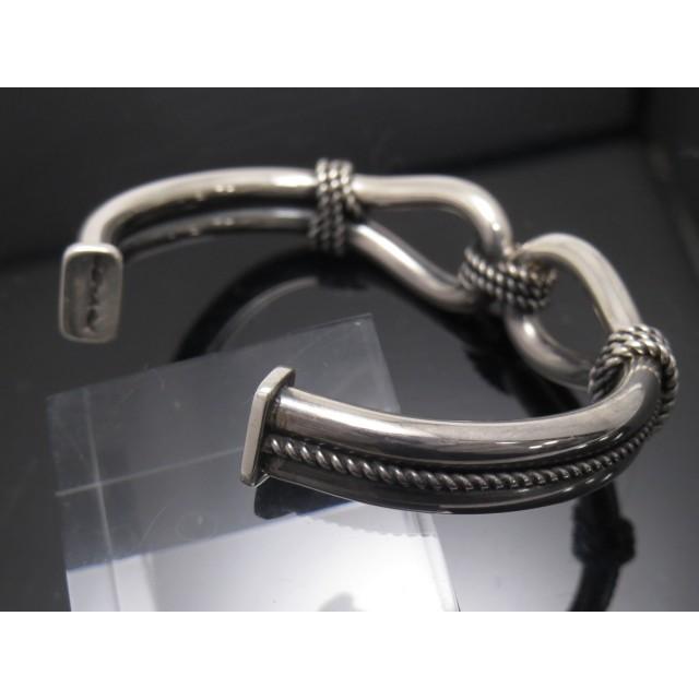美品 Steve Arviso ナバホ族 ホースウィスパラー バングル 美品 Steve Arviso ナバホ族 ホースウィスパラー バングル