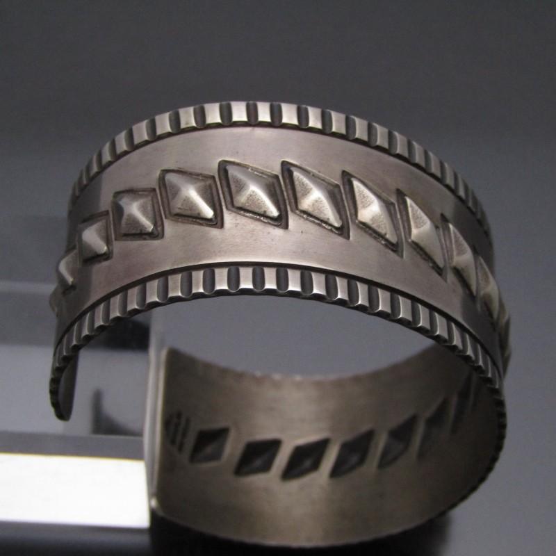 Navajo Stanley Parker パイロットマウンテン　バングル Navajo Stanley Parker パイロットマウンテン バングル