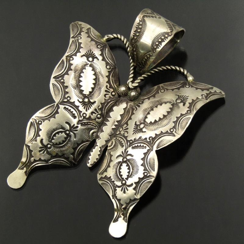 美品 Vincent Platero ナバホ族 ペンダント バタフライ 美品 Vincent Platero ナバホ族 ペンダント バタフライ