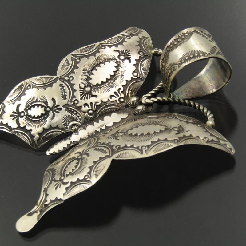 美品 Vincent Platero ナバホ族 ペンダント バタフライ 美品 Vincent Platero ナバホ族 ペンダント バタフライ