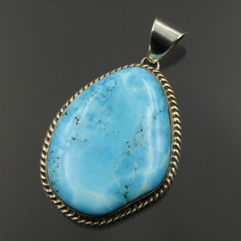 Navajo ナバホ族 ペンダント CB作 シルバー 大ターコイズ トップ Navajo ナバホ族 ペンダント CB作 シルバー 大ターコイズ トップ