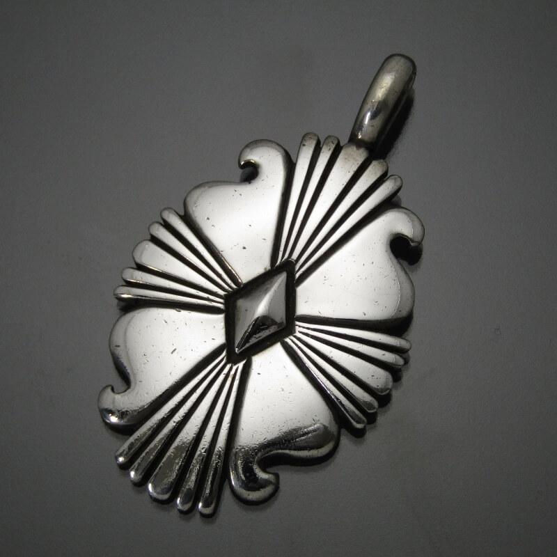 【期間限定sale】トーマスカーティス（Thomas Curtis）　ナバホ族 楽天市場】【中古】Thomas Curtis ナバホ族 バングル ヘビー