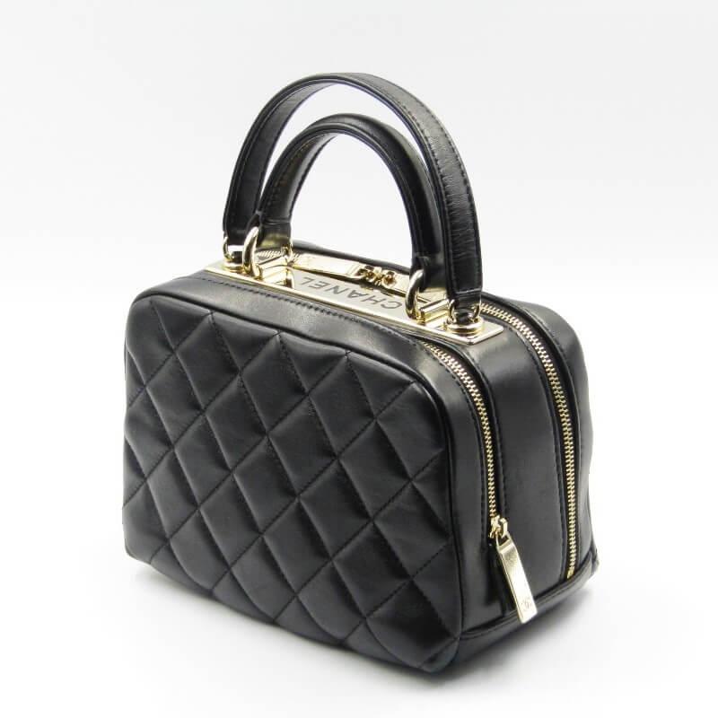 CHANEL 美品 シャネル マトラッセ ショルダーバッグ 2WAY W CHANEL 美品 シャネル マトラッセ ショルダーバッグ 2WAY W