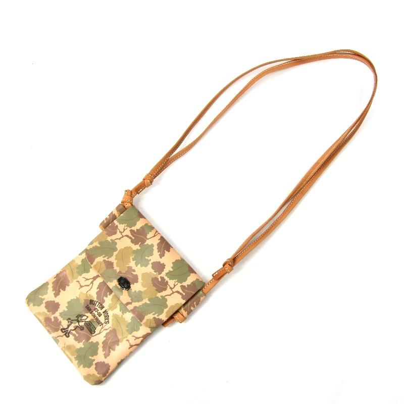 BUTTON WORKS ボタンワークス ショルダーミニポーチ #1 栃木レザーヌメ Camouflage Shoulder Mini Pouch Mitchell ベージュ   47000596 |  | 01