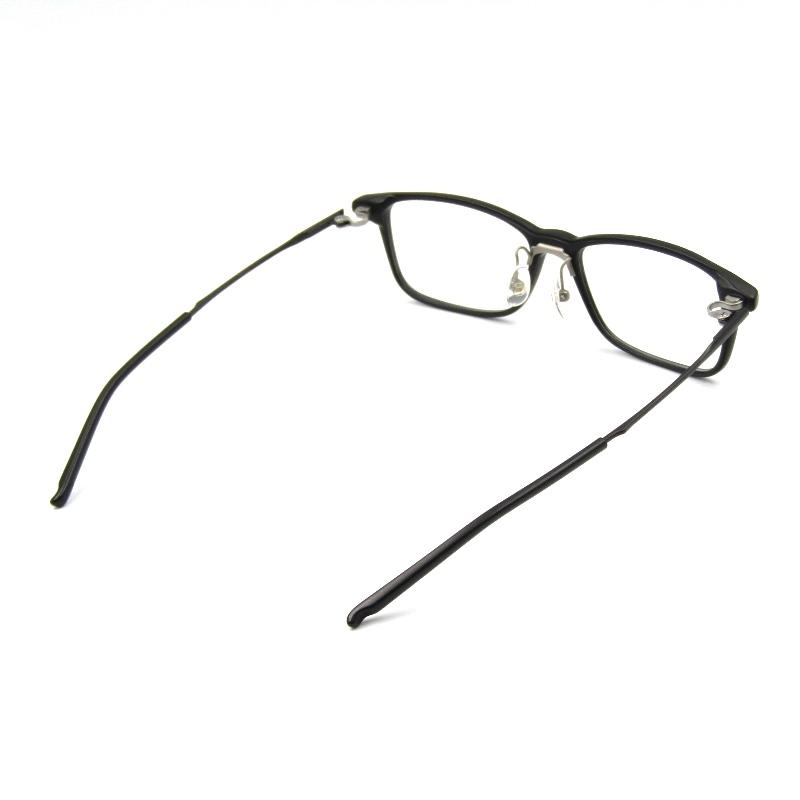 FOURNINES（スノーボードウェア） 美品 999.9 フォーナインズ メガネ