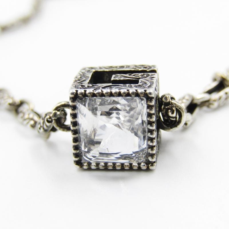 GUCCI グッチスクエアGキューブペンダントネックレスクリア