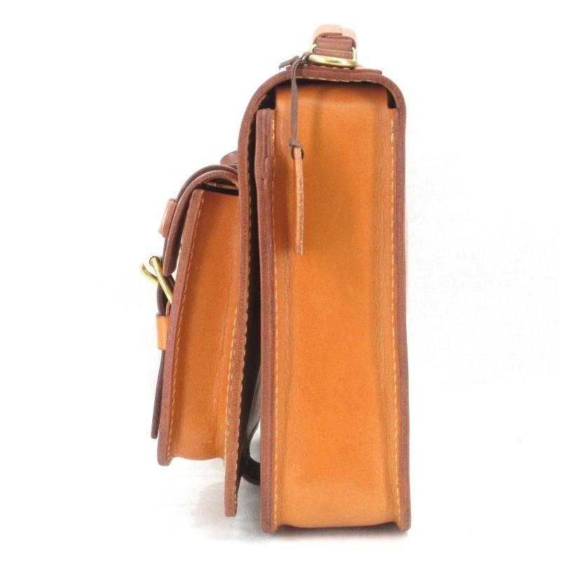 HERZ 美品 ヘルツ 前面2ポケットタイプ 2WAY ショルダーバック A HERZ 美品 ヘルツ 前面2ポケットタイプ 2WAY ショルダーバック A