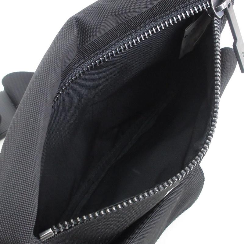 美品 A-COLD-WALL アコールドウォール ショルダーバッグ ABDOMEN 美品 A-COLD-WALL アコールドウォール ショルダーバッグ ABDOMEN