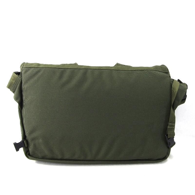 BRIEFING 美品 ブリーフィング メッセンジャーバッグ グラス BRIEFING 美品 ブリーフィング メッセンジャーバッグ グラス