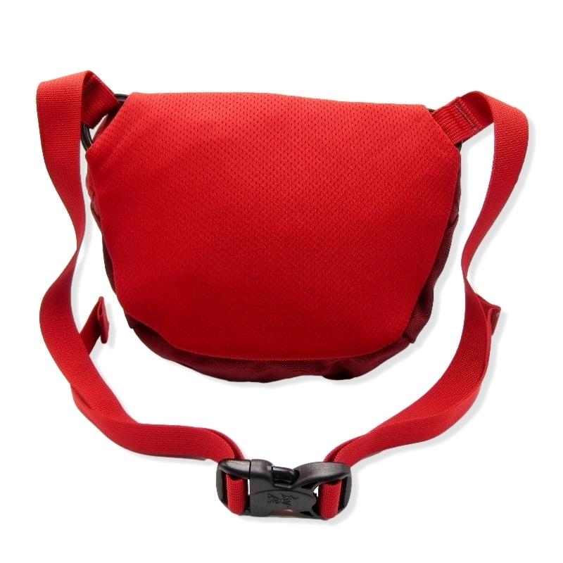 ARC'TERYX アークテリクス ショルダーバッグ 7364 MAKA2 3L ARC'TERYX アークテリクス ショルダーバッグ 7364 MAKA2 3L