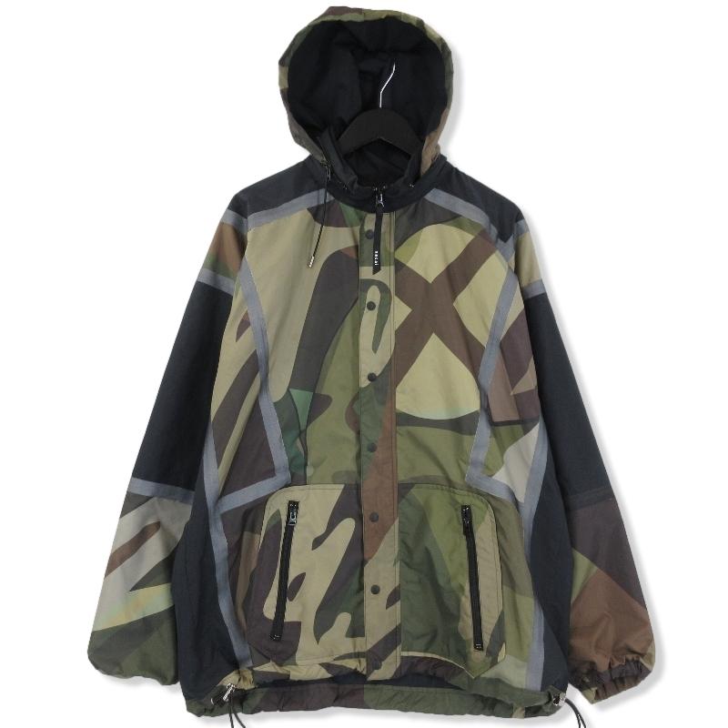 sacai × KAWS サカイ パッカブル ブルゾン 21-02563M 21AW sacai × KAWS サカイ パッカブル ブルゾン 21-02563M 21AW