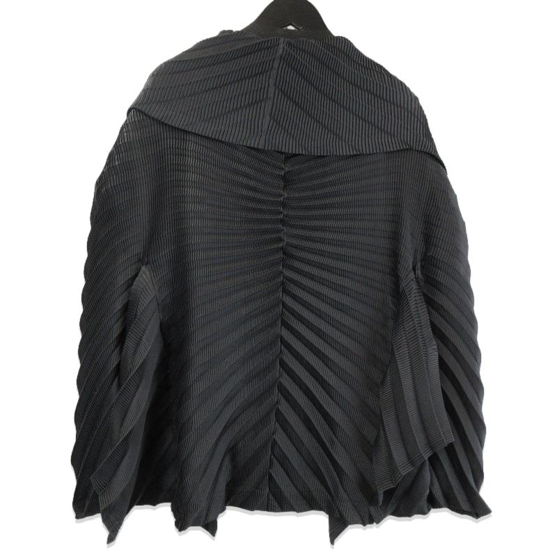 プリーツプリーズ イッセイミヤケ　長袖　ロングカーディガン　グレー　サイズ3 中古・古着通販】ISSEY MIYAKE (イッセイミヤケ) ロングカーディガン