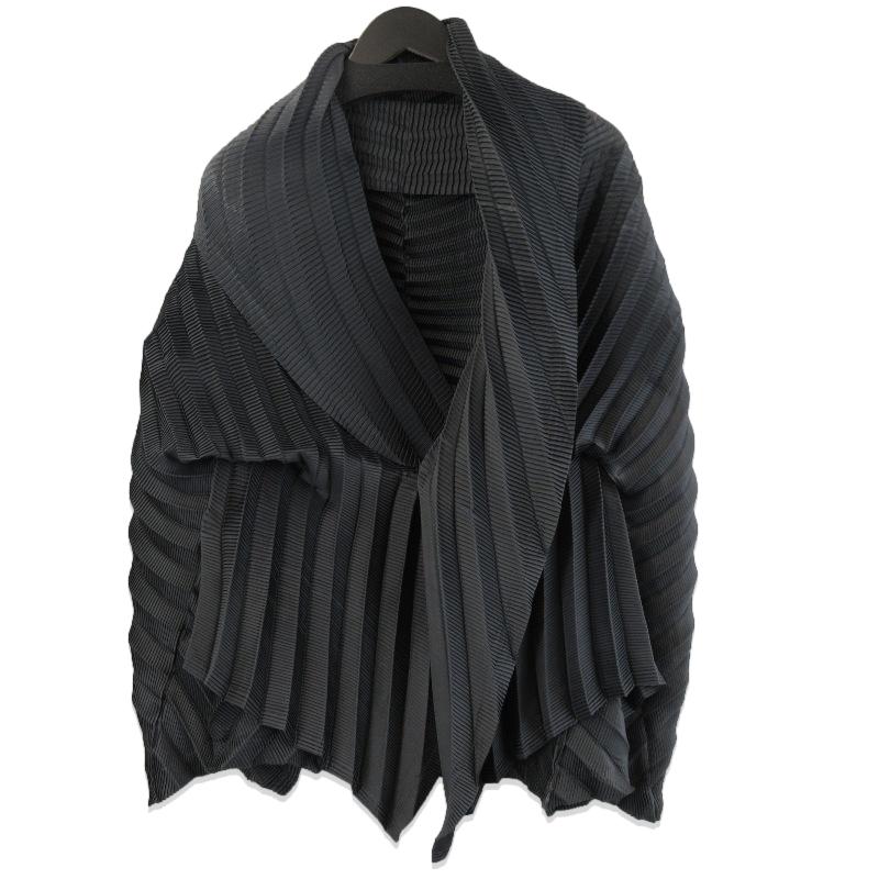 ✨美品✨ プリーツプリーズ　イッセイミヤケ　プリーツ半袖カーディガン　ストレッチ PLEATS PLEASE イッセイミヤケ美品 プリーツ半袖カーディガン3 - メルカリ