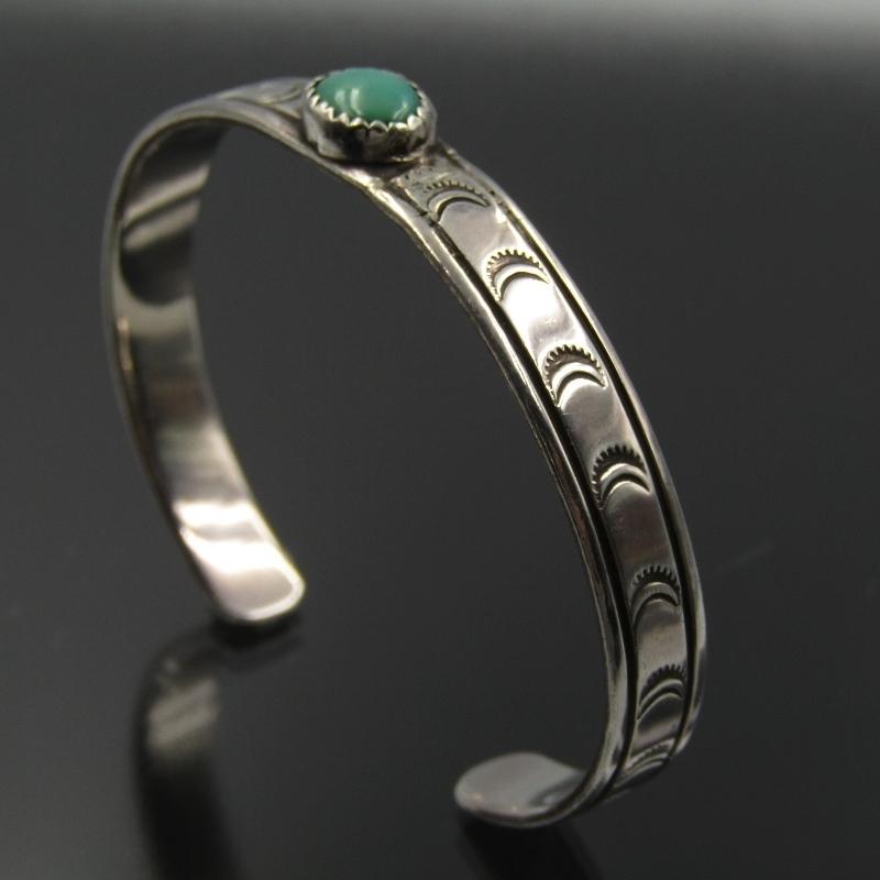 ナバホ　オールドバングル　ターコイズ　インディアンジュエリー Navajo ナバホ族 インディアンジュエリー ヴィンテージ バングル