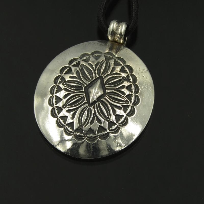 美品 Gary Reeves ナバホ族 ペンダント コインシルバー スタンプ