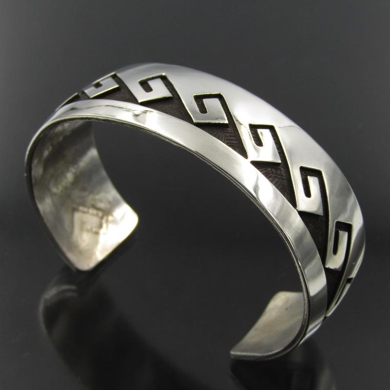 Victor Coochwytewa ホピ族 バングル オーバーレイ ウォーター