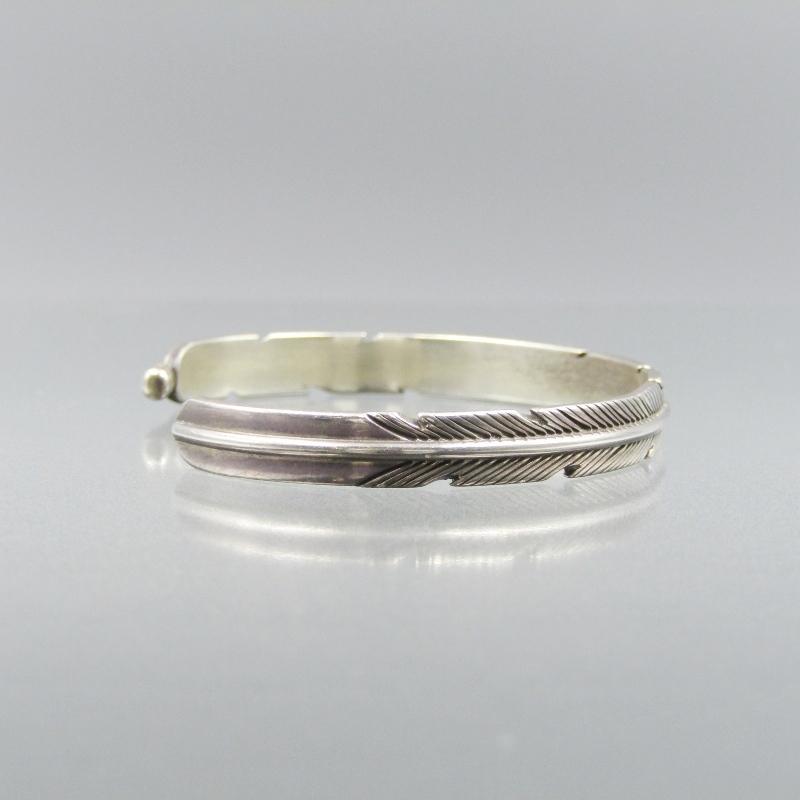 ハーヴィーメイス Harvey Mace イーグルフェザーバングル ナバホ族 楽天市場】Indian Jewelry ナバホ族 イーグルフェザー シルバー