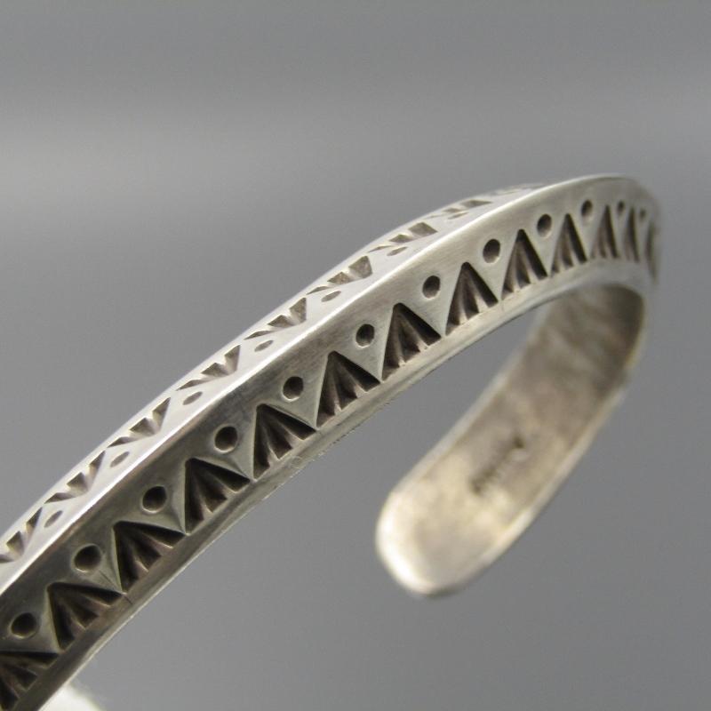美品 Herman Smith ナバホ族 バングル トライアングル ハーマン 美品 Herman Smith ナバホ族 バングル トライアングル ハーマン