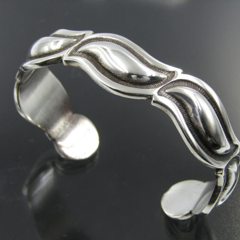 Thomas Jim ナバホ族 バングル スタンプ トーマスジム S字 バンプ