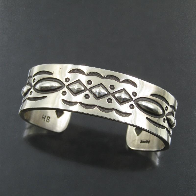 美品 Herman Smith ナバホ族 バングル スタンプワーク ハーマンスミス 