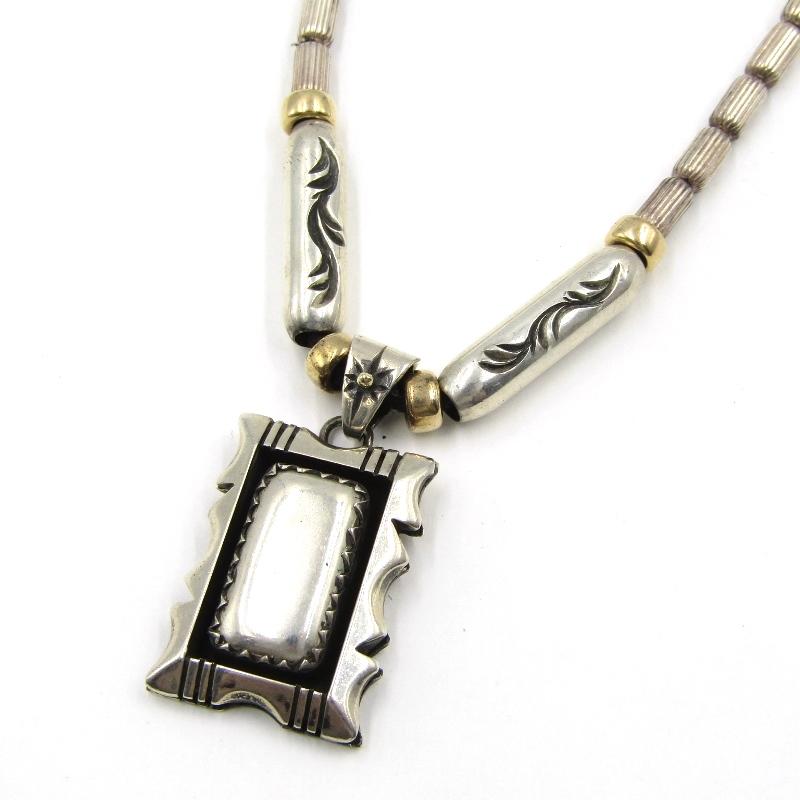 BIGHAND ペンダントトップ　ネックレス　18金 ビッグハンド BIGHAND ビッグハンド ネックレス 1535 三角線 ハンドメイド K18