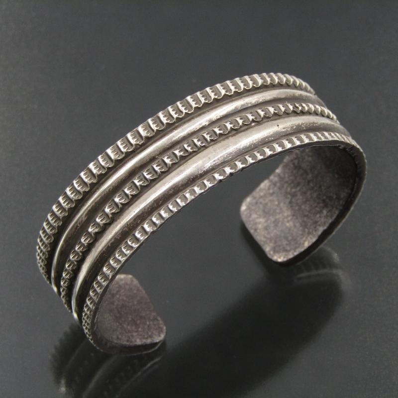 美品 Chris Billie ナバホ族 バングル チゼルワーク クリスビリー