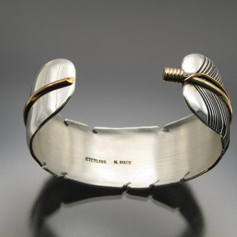 ハーヴィーメイス ナバホ インディアンジュエリー バングル　新品、未使用 美品 Harvey Mace ナバホ族 バングル フェザー ハーヴィーメイス