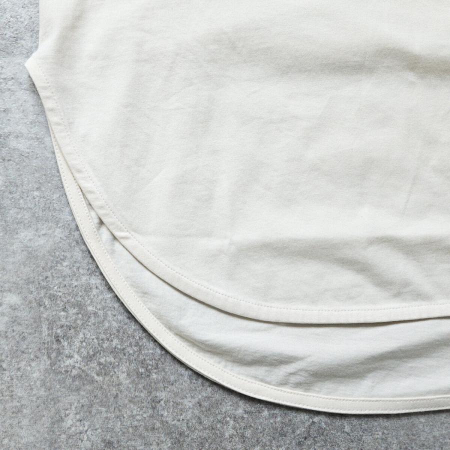 新品未使用　yori ラウンドヘム天竺カットソー　ホワイト 天竺ラウンドヘムTシャツ カットソー レディース アイボリー ホワイト
