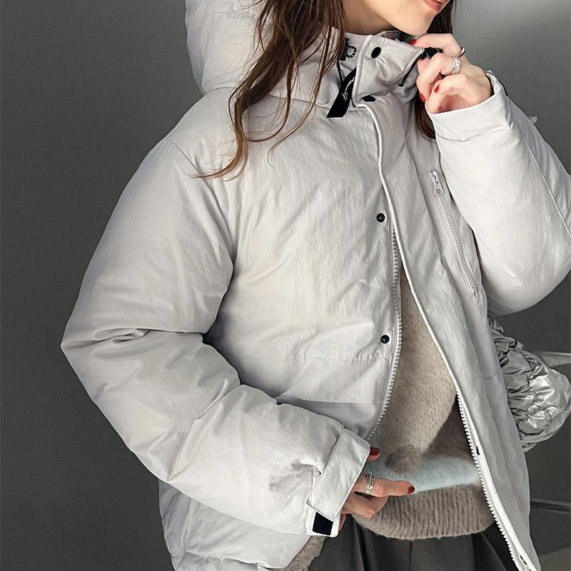 クラシカルエルフ冬新作 アウター ジャケット レディース スタンドフーディ 大人カジュアル 小顔見え 高見え ナイロン生地 中綿入り ベルクロ仕様 防風効果 コンパクト ドローコード シンプル 男女兼用 パフィージャケット 大きいサイズ  2024aw ce1070105 classicalelf（クラシカルエルフ） アウター ジャケット レディース