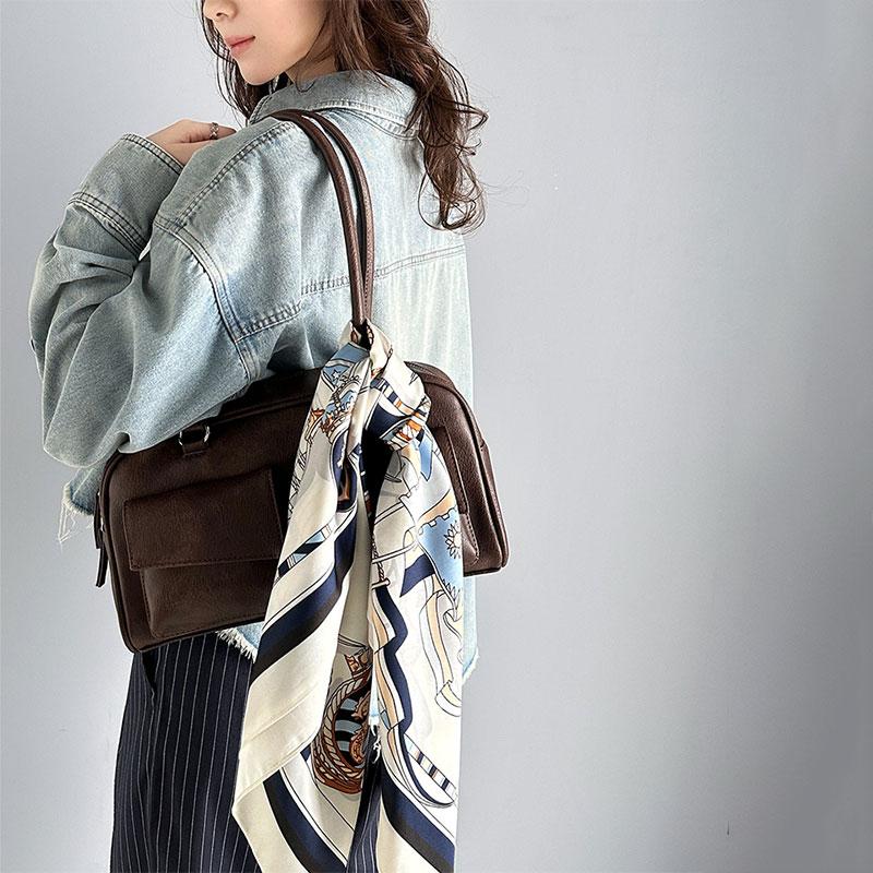 雑貨 スカーフ レディース 上品カワイイ 90cm × 90cm パネル 柄 シルク ライク 大判スカーフ マルチ ストール オールシーズン レイヤードコーデ | classicalelf