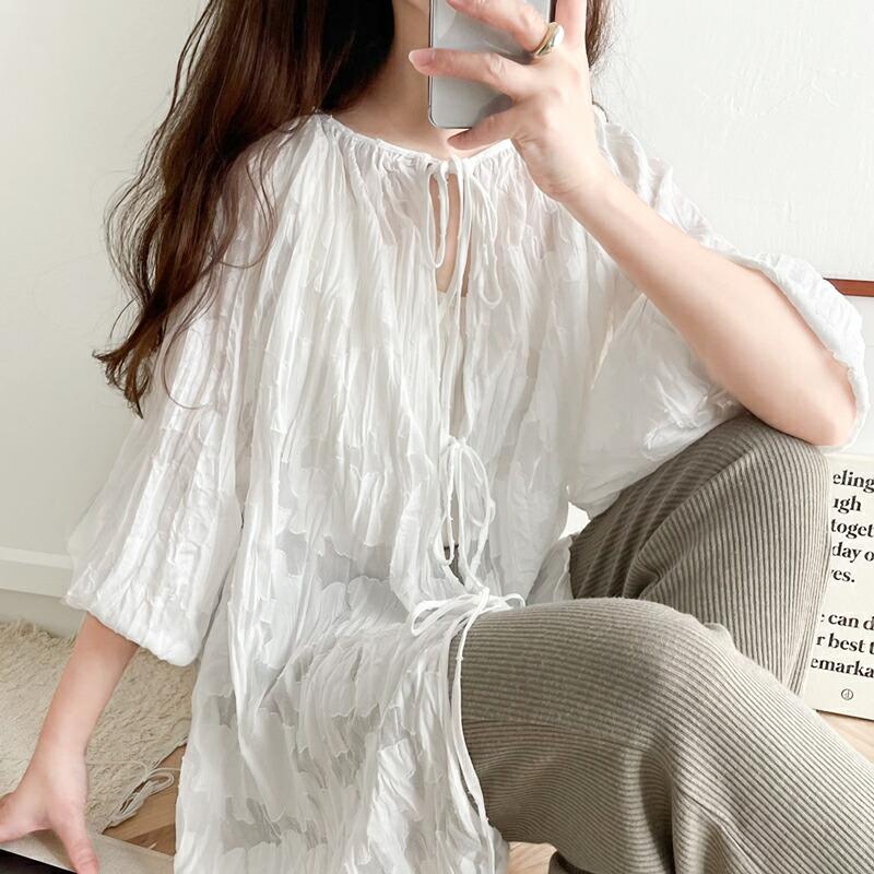 トップス ブラウス レディース ほどよい 透け感 前後 2way ボリュームスリーブ 三段 リボン シアー ジャガード クリンクル 加工 シャツ | classicalelf