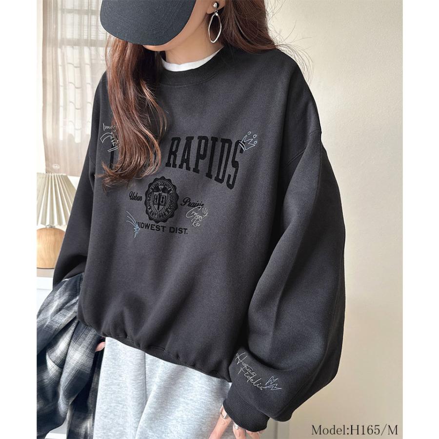 【 クラシカルエルフ classical elf 】スウェット レディース トップス 今っぽ カジュアル エンブレム 風 らくがき 刺繍 入り フロッキー プリント 裏起毛 | classicalelf | 02