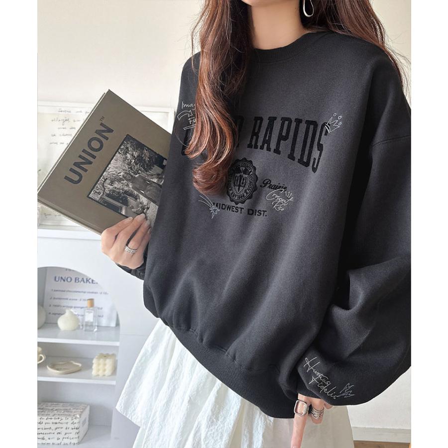 【 クラシカルエルフ classical elf 】スウェット レディース トップス 今っぽ カジュアル エンブレム 風 らくがき 刺繍 入り フロッキー プリント 裏起毛 | classicalelf | 04