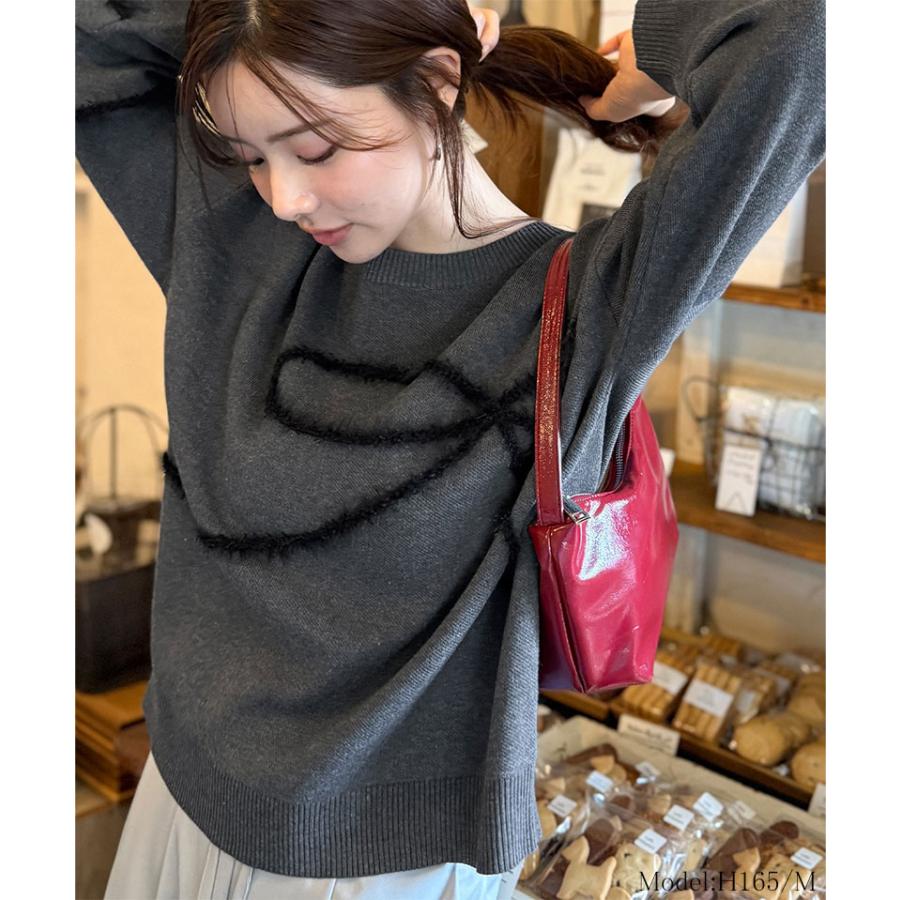 【mily bilet】トップス 秋 長袖 レディース ニット リボン フェザー 手描き風 コード刺繍 ロゴプレート 長袖 おしゃれ オーバーサイズ 大きいサイズ | classicalelf | 02