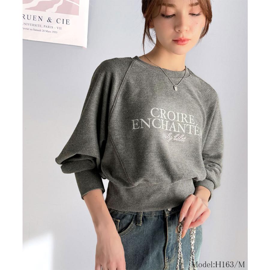 【mily bilet】トップス スウェット レディース ラインストーン ぼかし 英字 プリント 裏毛 使い クロップド丈 プルオーバー 長袖 ラグランスリーブ | classicalelf | 03