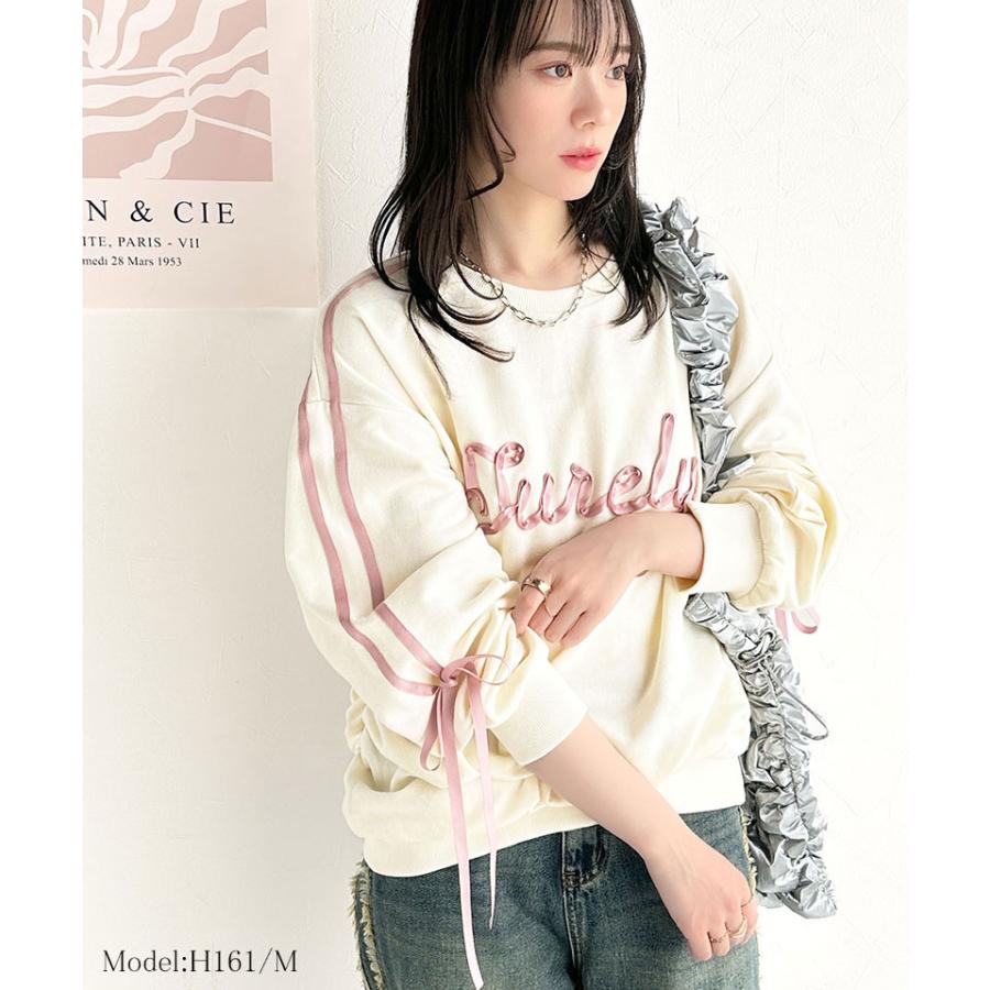 【mily bilet】トップス スウェット レディース トレーナー サテンリボン ロゴ サイドシャーリング 大人 可愛い ゆるっと カジュアル フェミニン | classicalelf | 03