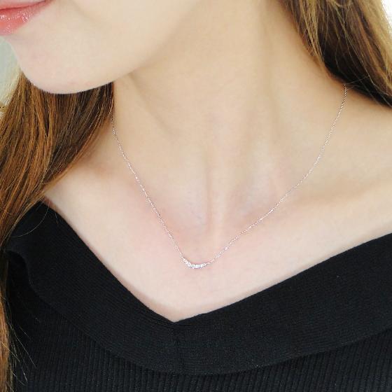 ネックレス ダイヤモンド プラチナ900 PT プラチナ 0.12ct グラデーション ダイヤ ペンダント プレゼント ライン 誕生日 ギフト 可愛い CSN00201-ptの画像