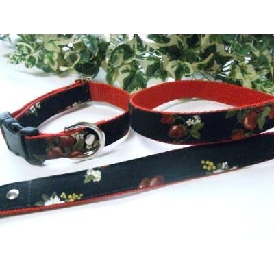 【30％OFF】【いちご畑：ブラック】S　犬　首輪＆リードセット |  | 02
