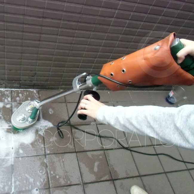防水電動ポリッシャー エタニ電動デッキブラシ2型（業務用） : 水質