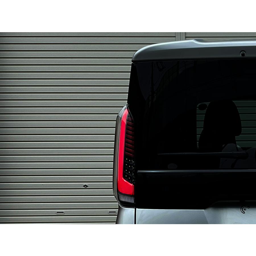 美品　ekクロススペース デリカミニ　右　テールランプ MQ716682 Eマーク適合 デリカミニ/eKスペース/ニッサン ルークス フルLEDテール