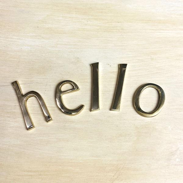 ツリーハウス ガーデン雑貨 Diyhello 真鍮レターゴールド 45mm 小文字 Hello アルファベット5文字セット ゴールドカラー 看板 表札