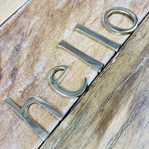 hello 真鍮レターゴールド 45mm 小文字 看板 表札 ゴールドカラー アルファベット5文字セット hello |  | 06