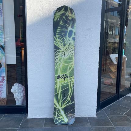 SALE35%+@/正規保証】2023-24 OUTFLOW SNOWBOARDS / アウト SALE35%+@/正規保証】2023-24 OUTFLOW SNOWBOARDS / アウト