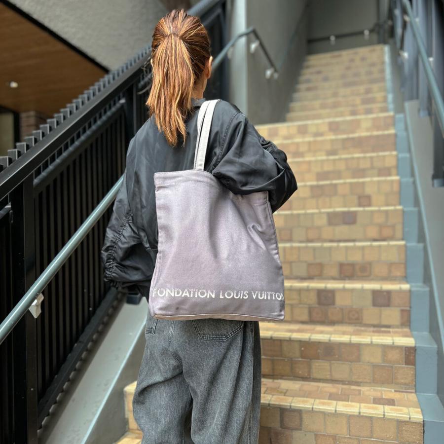 LOUIS VUITTON 新品 パリ限定 ルイ・ヴィトン美術館 フォンダ LOUIS VUITTON 新品 パリ限定 ルイ・ヴィトン美術館 フォンダ